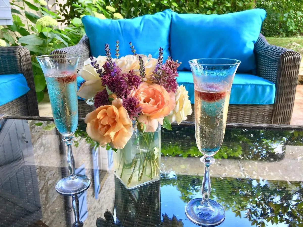 Le Relais Des Anges Bed & Breakfast Mercues
