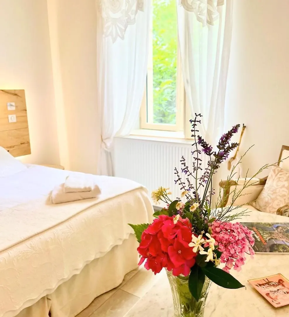 Le Relais Des Anges Bed & Breakfast Mercues