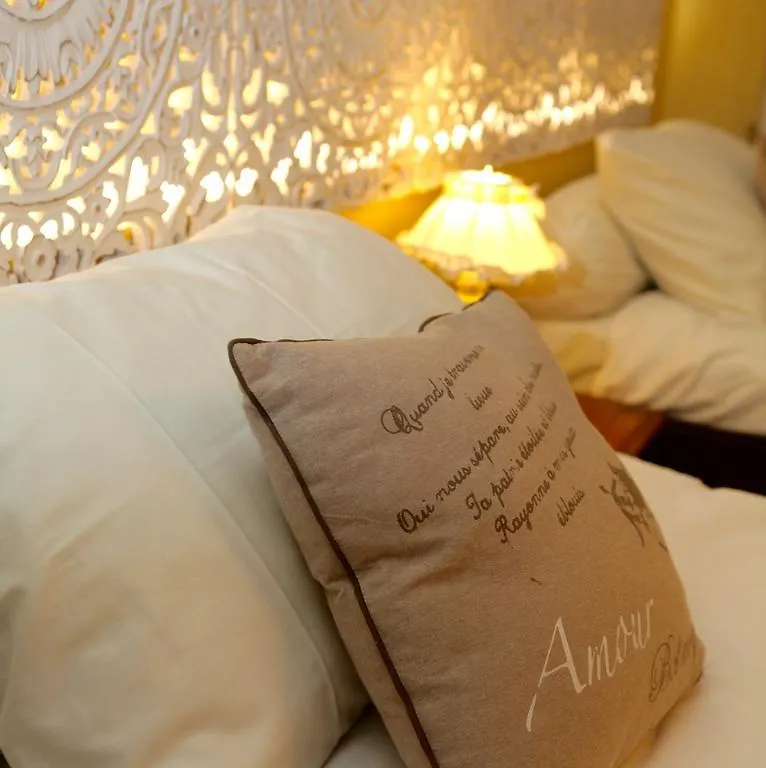 Le Relais Des Anges Bed & Breakfast Mercues