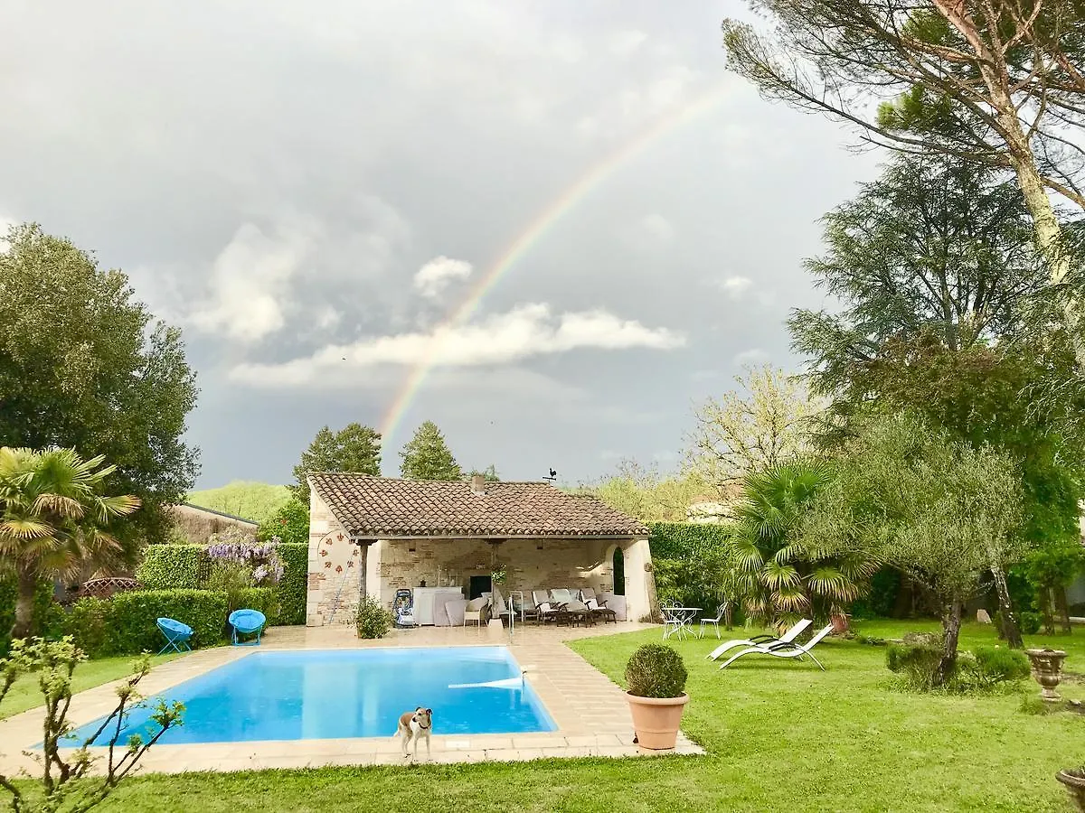 Le Relais Des Anges Bed & Breakfast Mercues 0*,