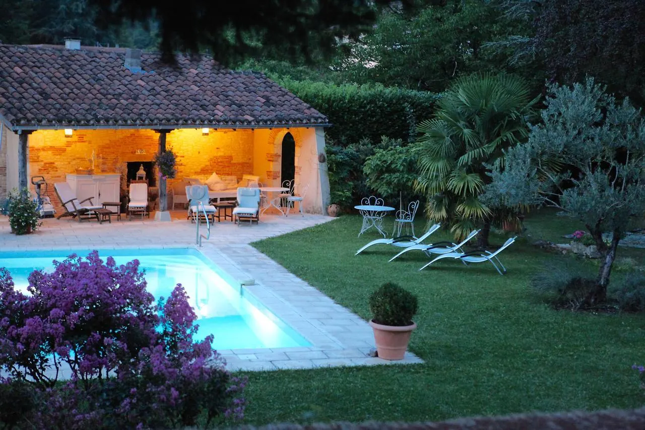 Le Relais Des Anges Bed & Breakfast Mercues