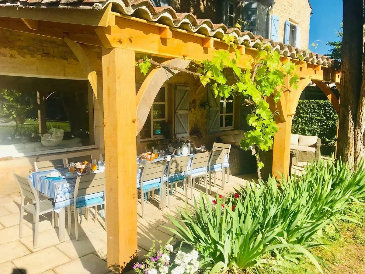 Le Relais Des Anges Bed & Breakfast Mercues France